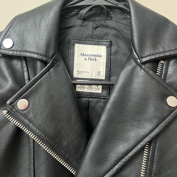 Abercrombie & Fitch Vegan Leather Moto Jacket - Picture 2 of 3
